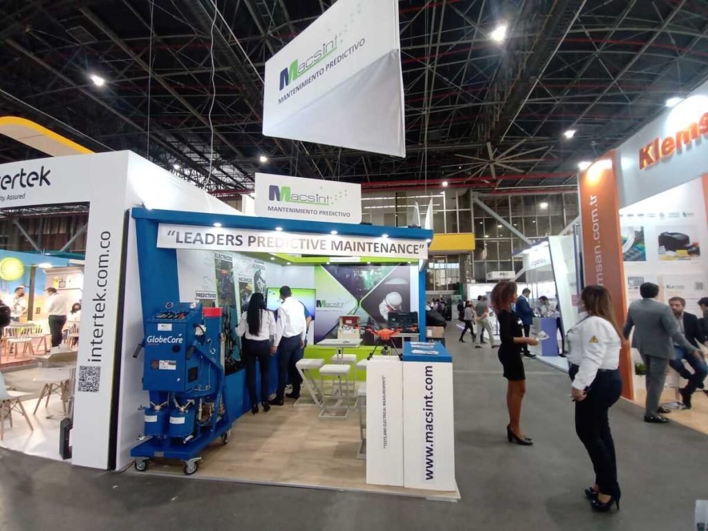 El equipo de GlobeCore en la Exposición Internacional FISE